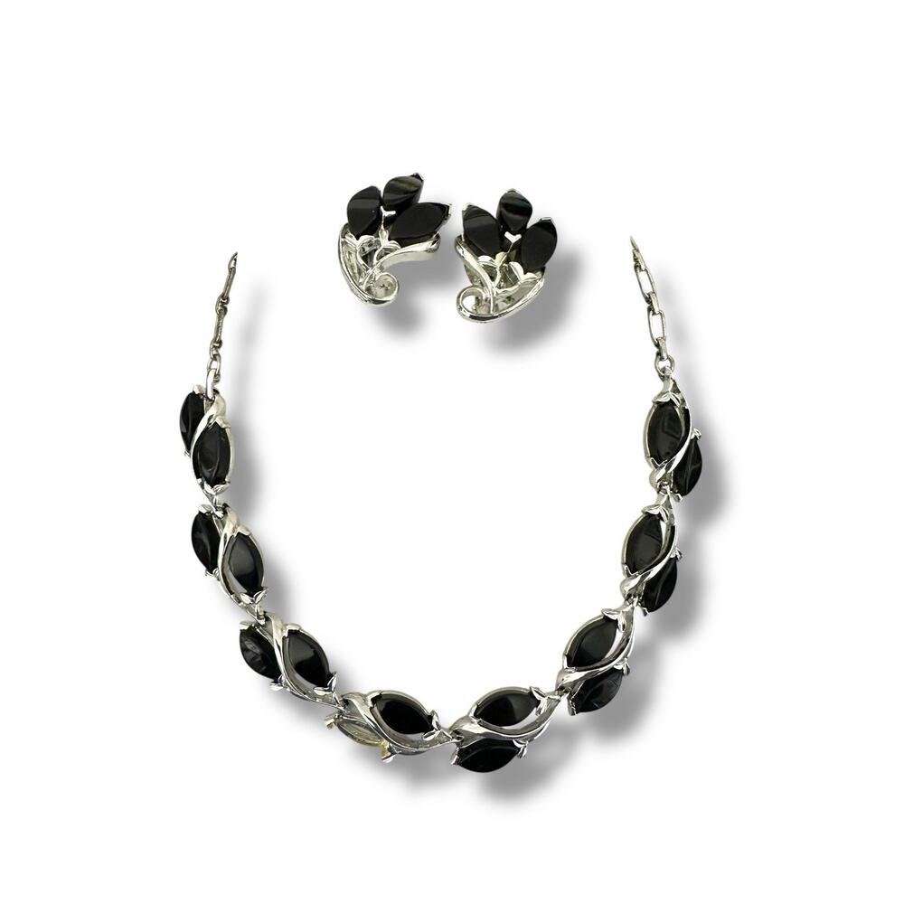 Vintage Silver Tone Black Stone Necklace set 18β Necklace Clip Onβ Earrings *